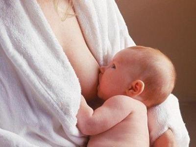 母乳喂養有助于恢復媽媽身型，促進寶寶健康生長